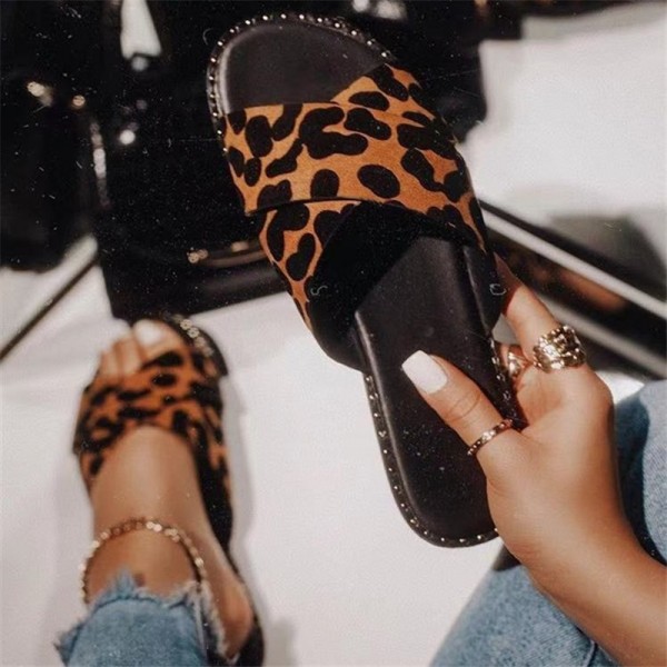 Women's Flat Slide Sandals Leopard Print Slippers